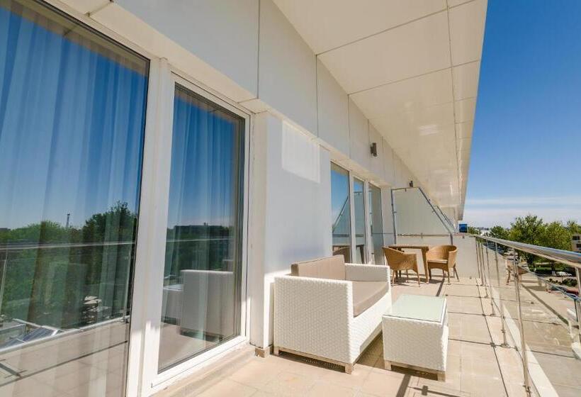1 Bedroom Deluxe Apartment Sea View, Bavaria Blu