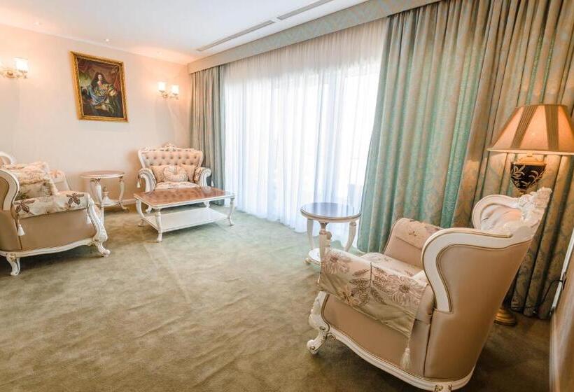 1 Bedroom Deluxe Apartment Sea View, Bavaria Blu