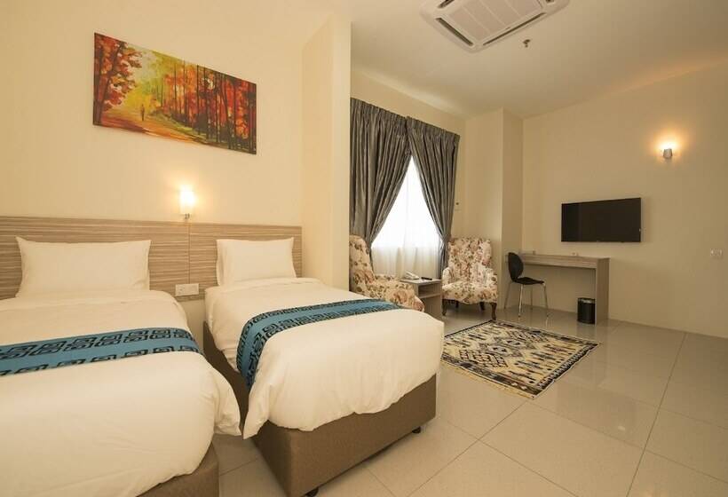 اتاق لوکس چهار تخته, Nadias Hotel Cenang Langkawi