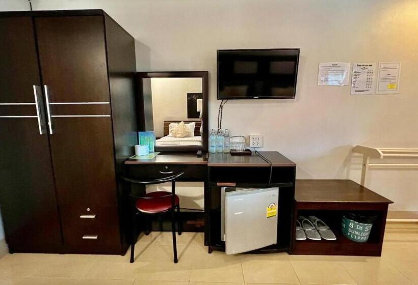 スタンダードトリプルルーム, Nan Thara Place
