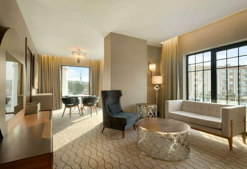 Люкс Кровать Кинг, Ramada By Wyndham Sakarya