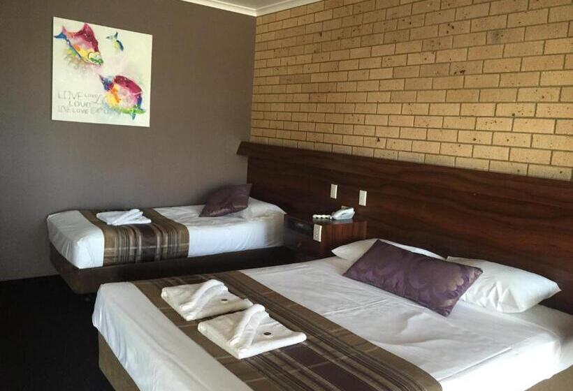 Номер Стандарт, Sarina Motor Inn