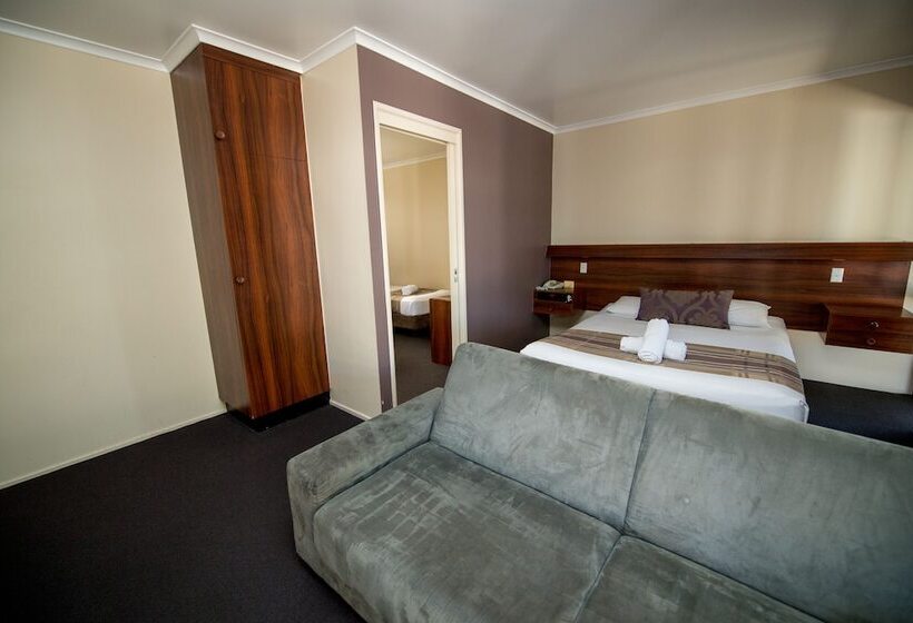 Номер Стандарт, Sarina Motor Inn