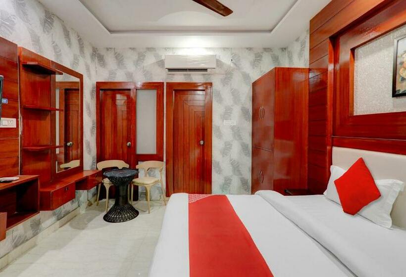 Трехместный Номер Классика, Oyo Flagship 81501 Sambhav Hotel And Restaurant