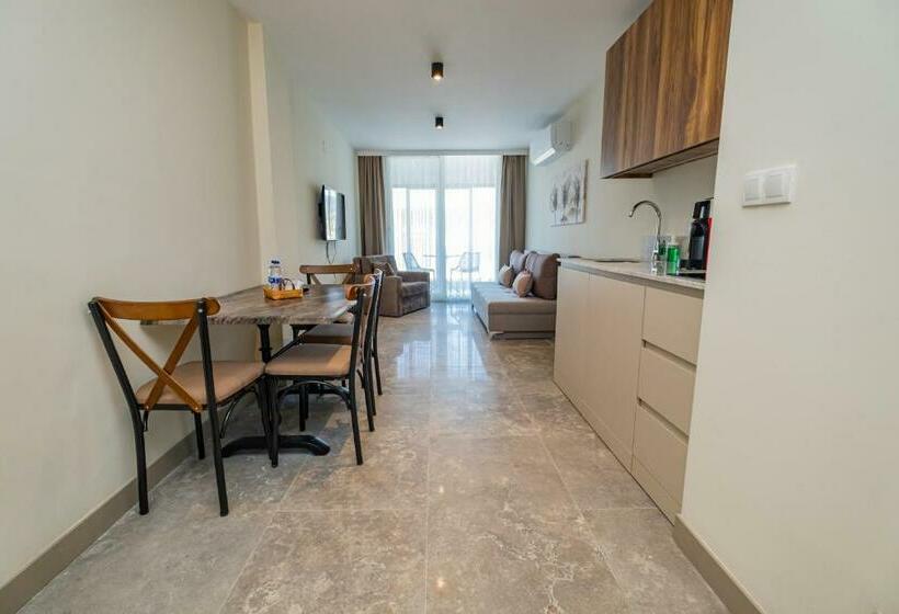 Suite with Terrace, Bd Suites