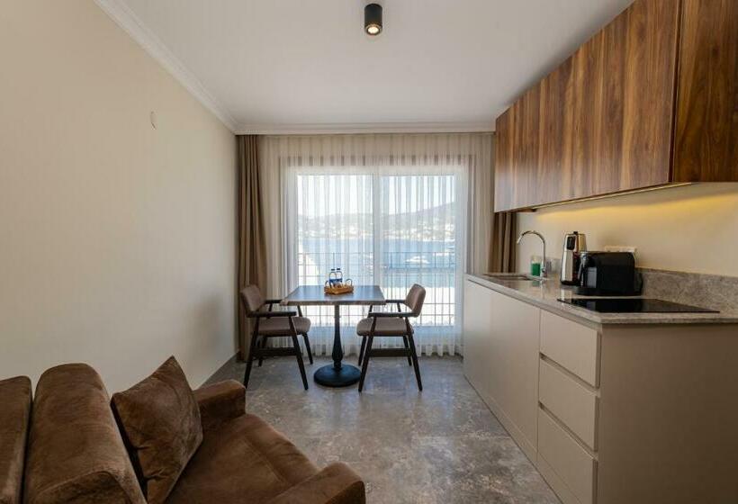 Deluxe Suite Sea View, Bd Suites