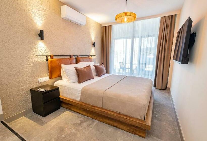 Suite with Terrace, Bd Suites