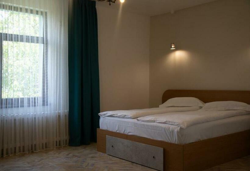 اتاق استاندارد, Casa Ciuc