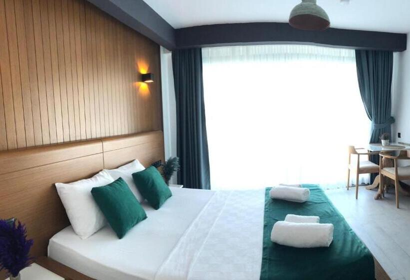 Люкс Вид на Бассейн, Seren Otel çeşme