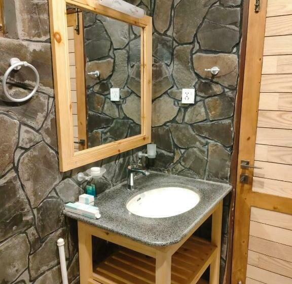 اتاق لوکس با بالکن, Dream Nest Resort