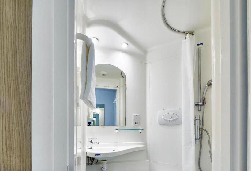 Номер Стандарт, Goldsmid House, Victoria