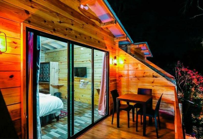 Люкс, Kaas Woods Resort, Satara