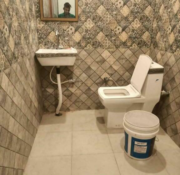 Трехместный Номер Классика, Oyo 80841 Pari Guest House