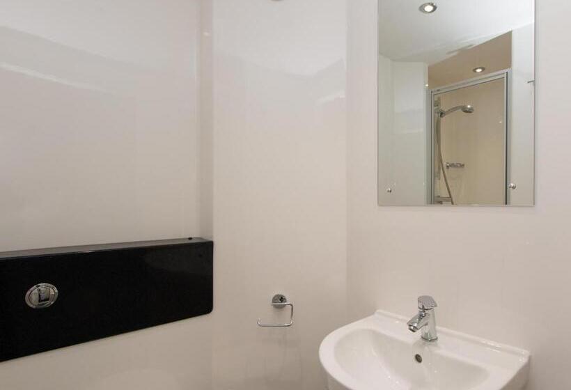 5 Bedroom Apartment, Destiny Student Shrubhill   Campus Accommodation