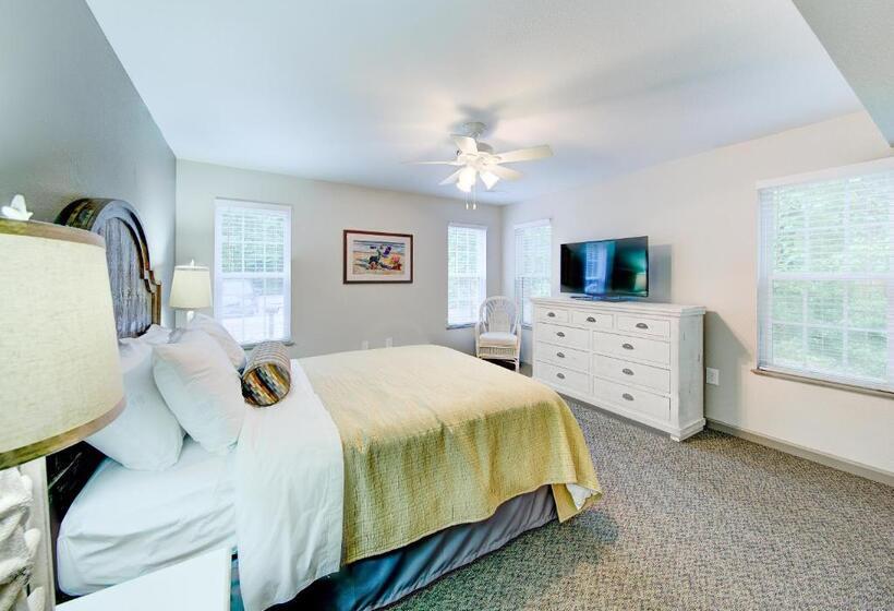 Люкс 2 Спальни, Hilton Vacation Club Beachwoods Kitty Hawk