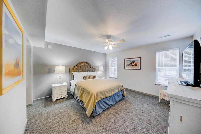 Люкс 3 Спальни, Hilton Vacation Club Beachwoods Kitty Hawk
