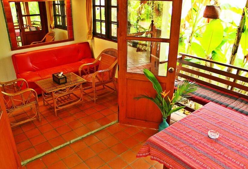 اتاق لوکس خانوادگی, Secret Garden Chiang Mai