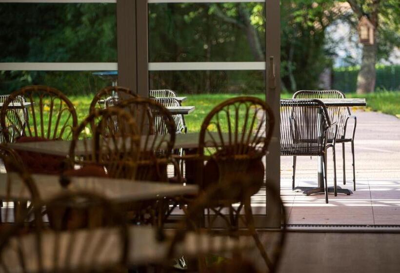 Апартаменты 1 Спальня Вид на Сад, L Orangerie De Beauséjour