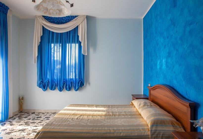 Четырехместный Номер Стандарт, B&b La Mortella