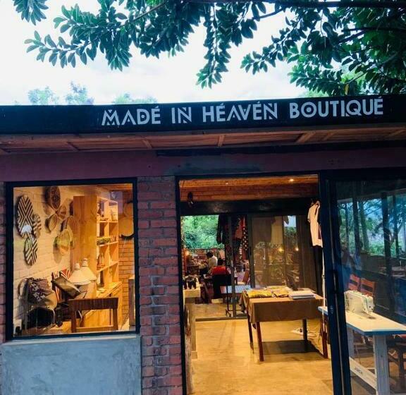 اتاق سوپریور با تخت بزرگ, Heaven Restaurant & Boutique