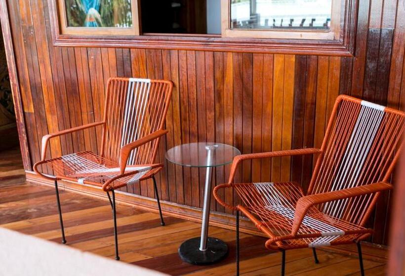 Люкс, La Isla Inn