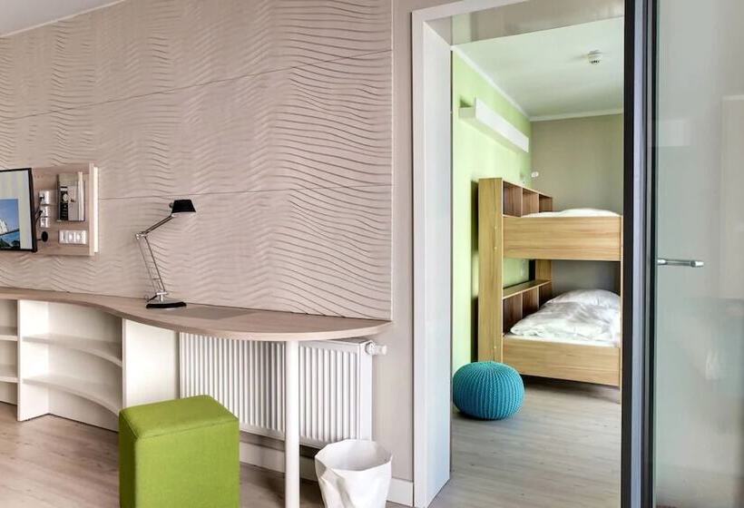 패밀리 룸 측면 바다 전망, Seetelhotel Kaiserstrand Beach