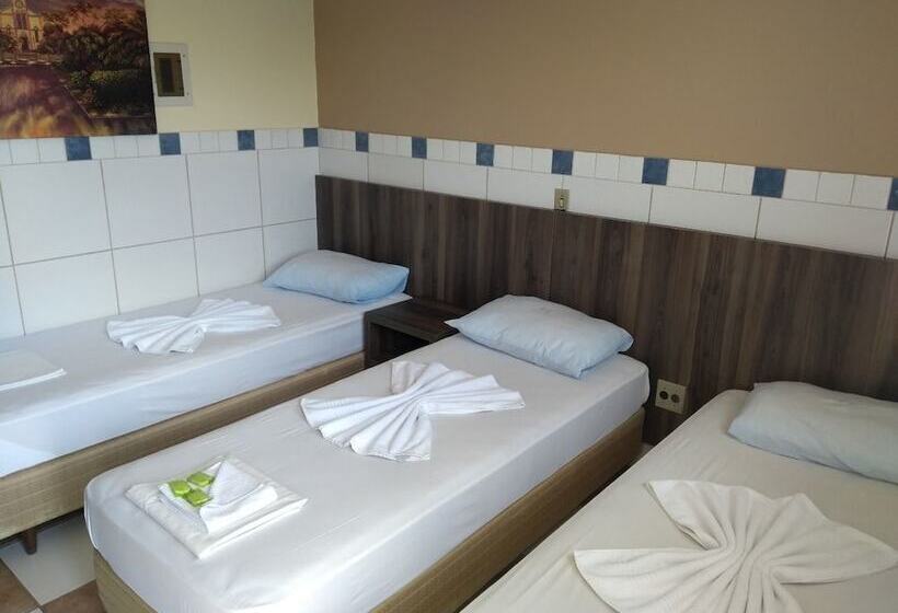 스탠다드 트리플 룸, Ville House Hotel Canoas
