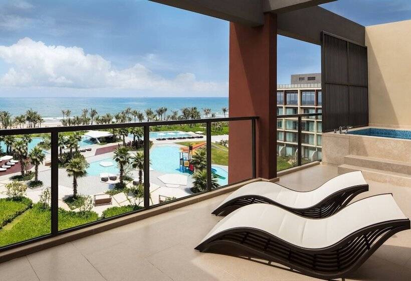 Люкс, Marriott Resort Xiangshui Bay