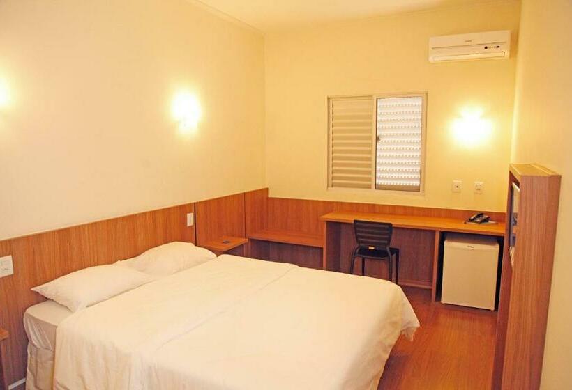 스탠다드 싱글 룸, Bernal Hotel Econômico