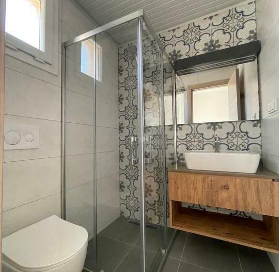 Номер Стандарт, Adil Otel