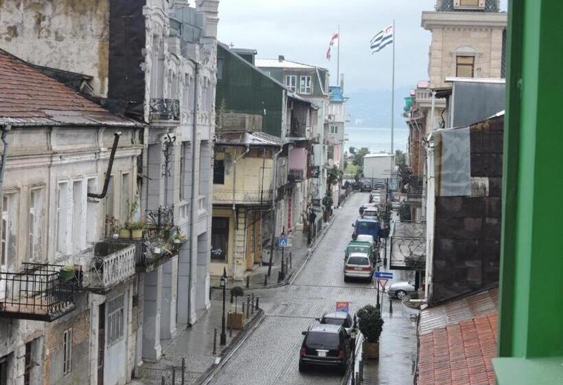 اتاق سوپریور با چشم‌انداز دریا, Green Villa