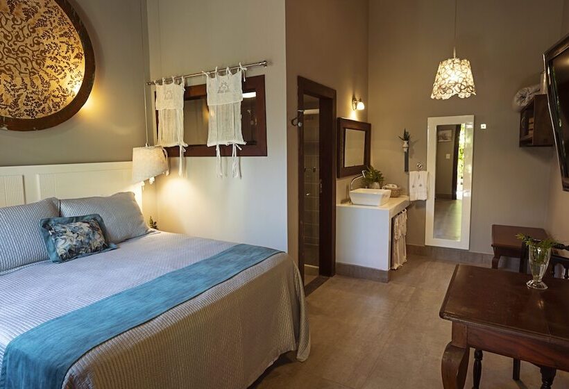 جناح سرير ملكى, Boutique Hotel Marlin S