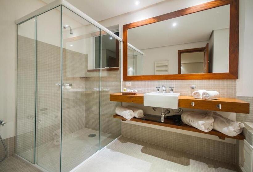 اتاق لوکس, L.a.h. Hostellerie