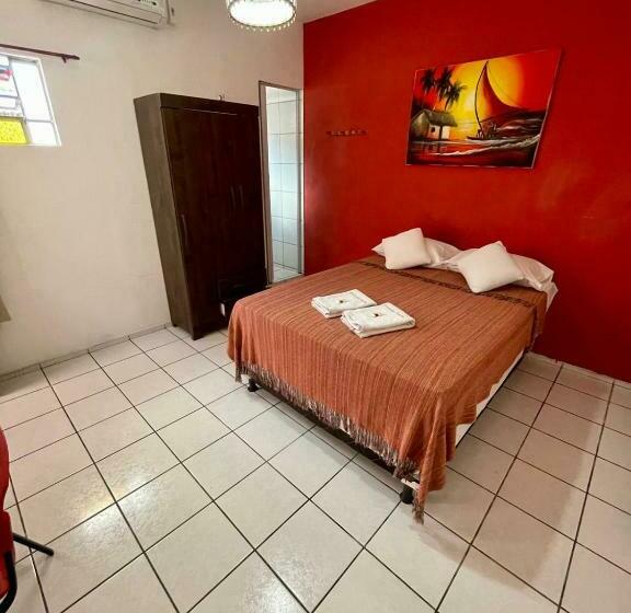 Quarto Estandar, Pousada Pepone