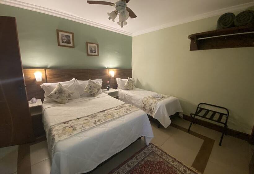 Quarto Triplo Superior, Pousada Princesa Isabel   Visconde