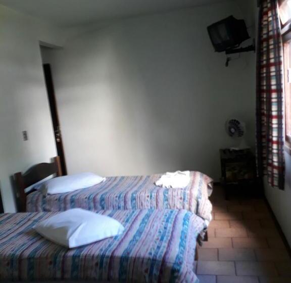 Quarto Triplo Economy, Hermann