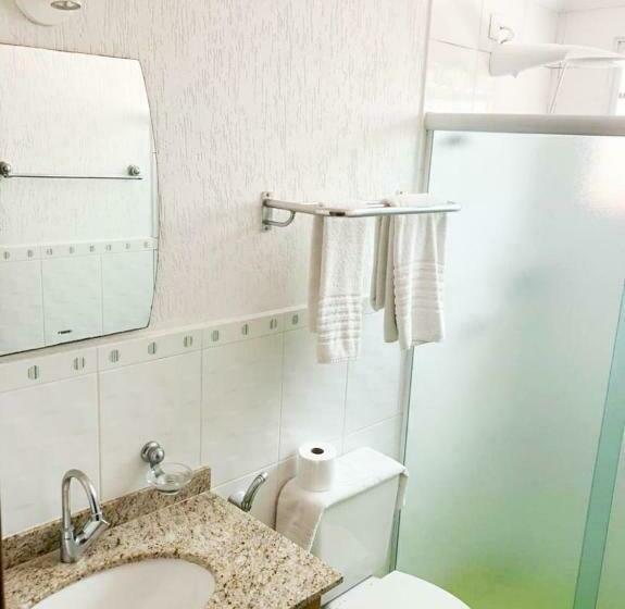 Quarto Estandar, Millian