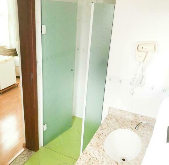 Quarto Estandar, Millian