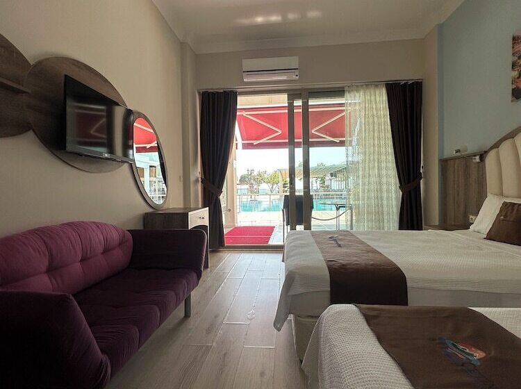 Трехместный Номер Стандарт Вид на Бассейн, Cetin Prestige Resort