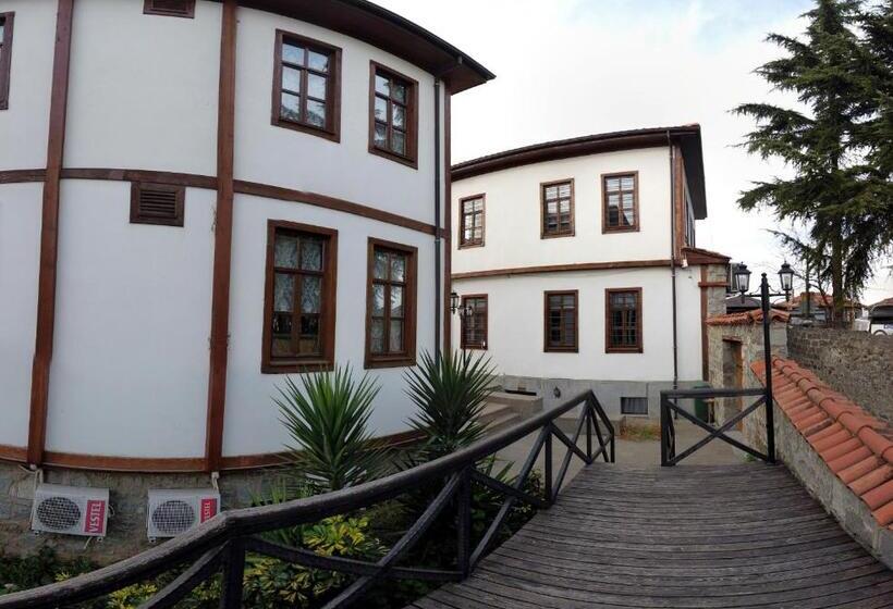 Номер Стандарт, Mehmet Efendi Mansion &