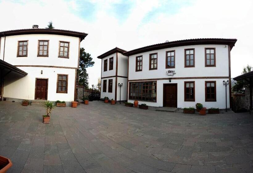 Номер Стандарт, Mehmet Efendi Mansion &