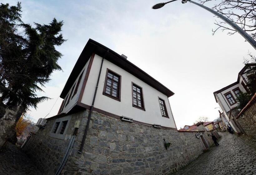 Номер Стандарт, Mehmet Efendi Mansion &