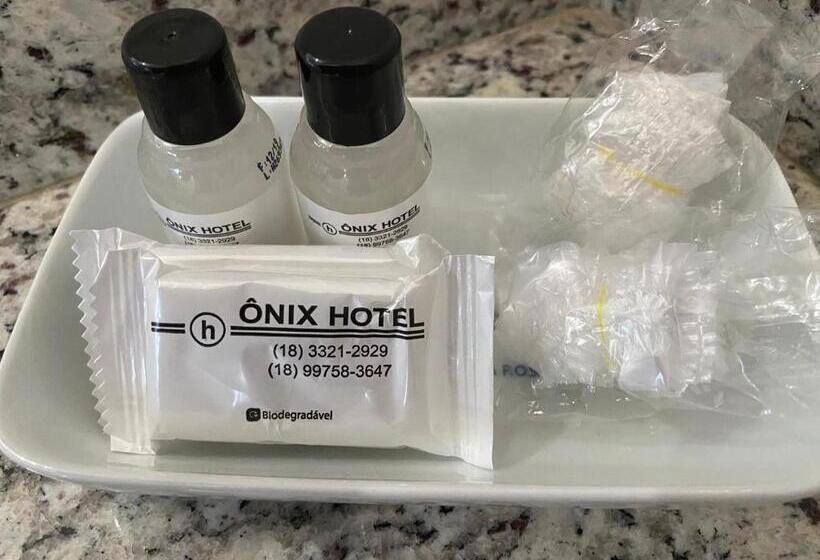 스탠다드 룸, Onix