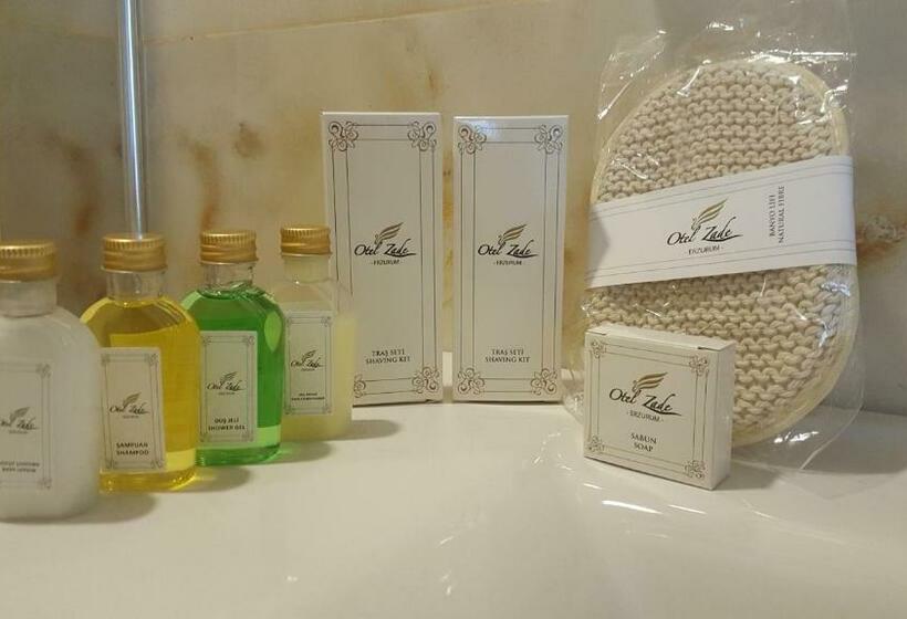 Номер Deluxe, Zade