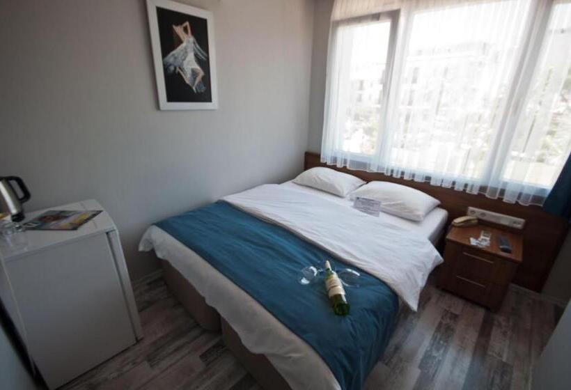 Quarto Economy, Villa Vongole