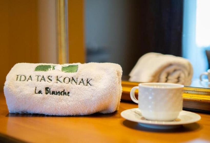 Люкс, Ida Tas Konak