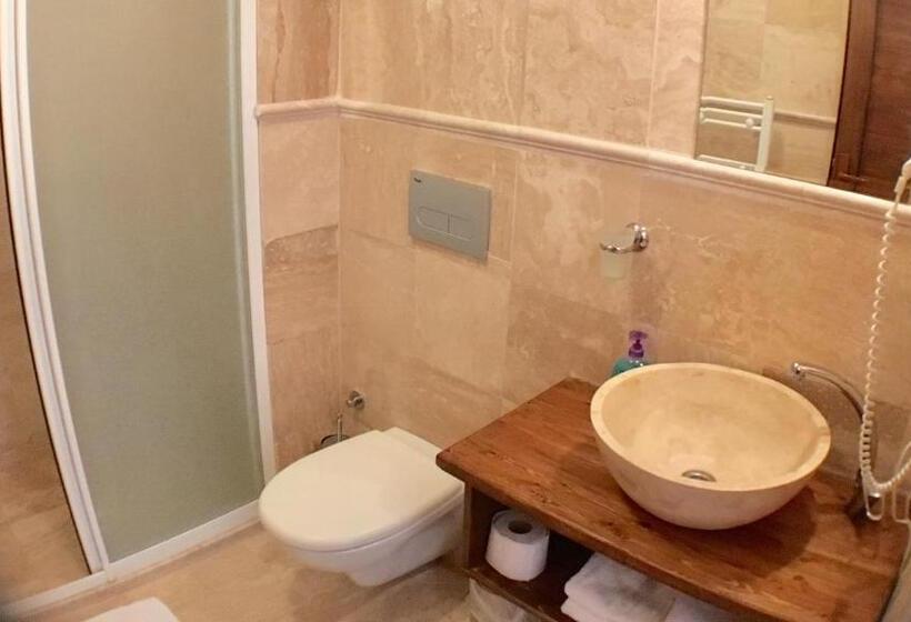 Quarto Triplo Deluxe, Kemal's Guest House