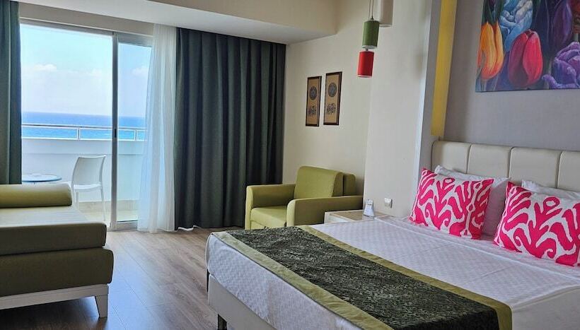 اتاق استاندارد با چشم‌انداز, Orange County Alanya