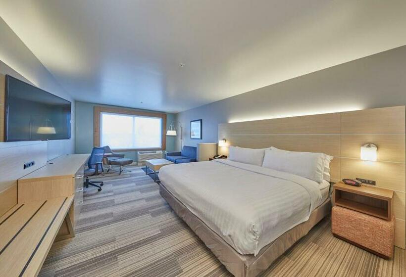Люкс Кровать Кинг, Holiday Inn Express & Suites   Hermiston Downtown, An Ihg