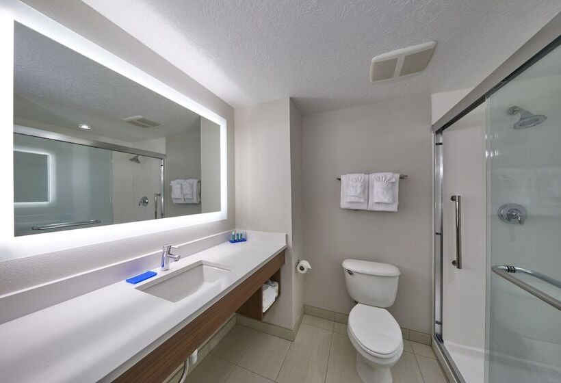 Люкс, Holiday Inn Express & Suites   Hermiston Downtown, An Ihg